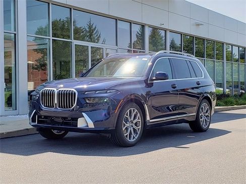 New 2026 BMW X7 xDrive40i w/ Premium Package image 1