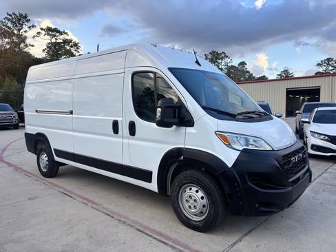 Used 2023 RAM ProMaster 2500 image 3
