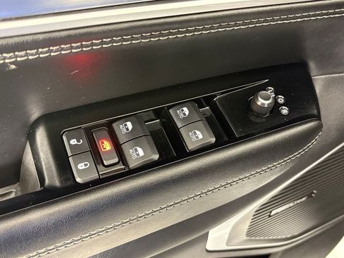 Used 2023 Jeep Wagoneer 2WD image 16
