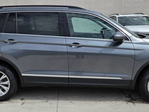 Used 2018 Volkswagen Tiguan SE FWD image 6