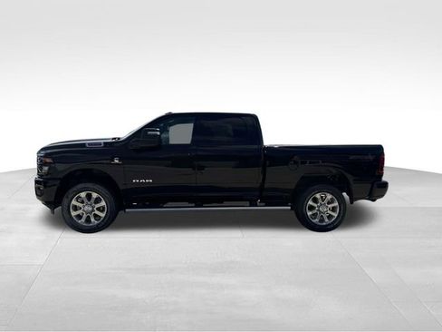 New 2026 RAM 2500 Big Horn AWD/4WD image 32