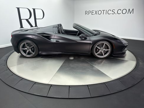 Used 2021 Ferrari F8 Tributo RWD image 10