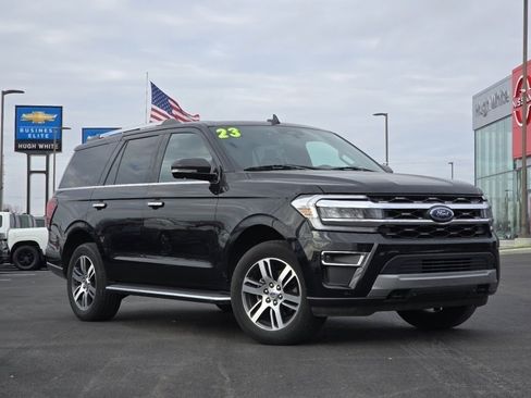 Used 2023 Ford Expedition Limited image 2