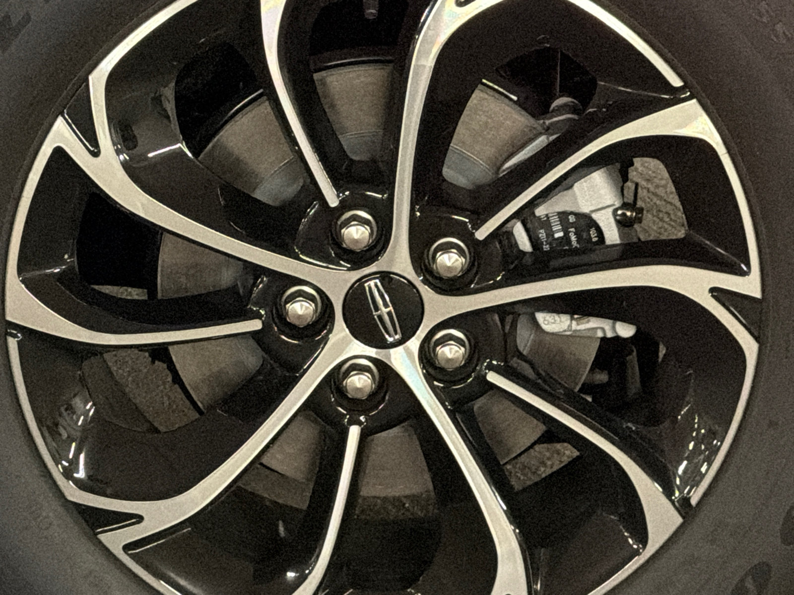 New 2026 Lincoln Nautilus Premier AWD/4WD image 5