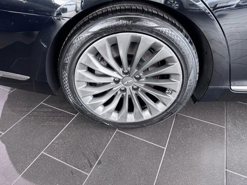 Used 2017 Genesis G90 3.3T Premium image 41