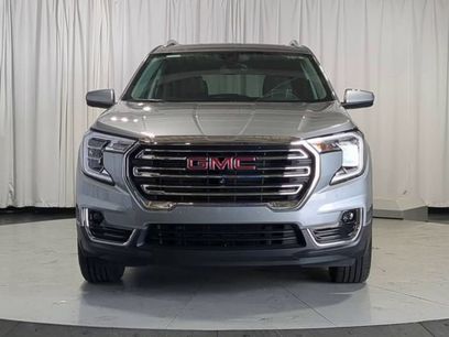 Used 2024 GMC Terrain SLT w/ Infotainment Package II