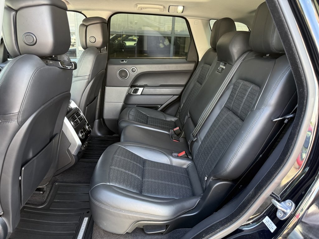 Used 2018 Land Rover Range Rover Sport HSE Dynamic AWD/4WD image 13