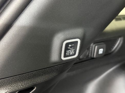 New 2025 Jeep Grand Cherokee Limited w/ Luxury Tech Group II image 8