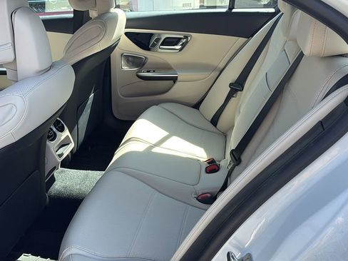 Used 2025 Mercedes-Benz C 300 Sedan image 19