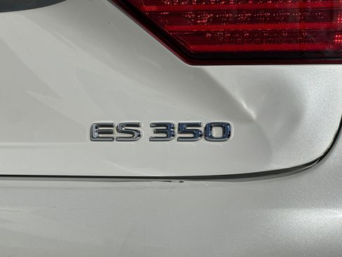 Used 2014 Lexus ES 350 w/ Premium Package image 23