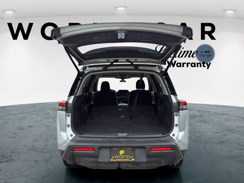 Used 2025 Nissan Pathfinder SV FWD image 28