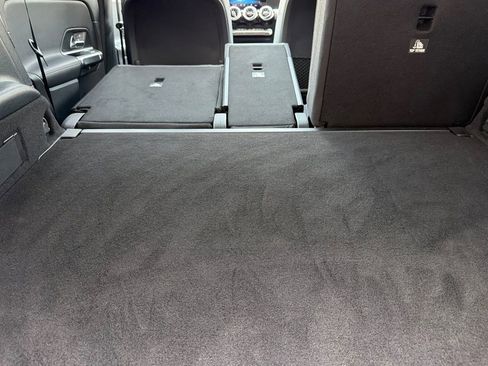 Certified 2023 Mercedes-Benz GLB 250 image 17