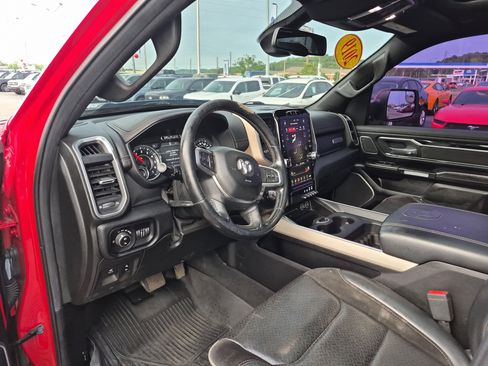 Used 2019 RAM 1500 Laramie AWD/4WD image 14