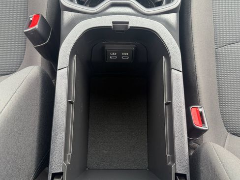 Certified 2025 Toyota RAV4 LE FWD image 18