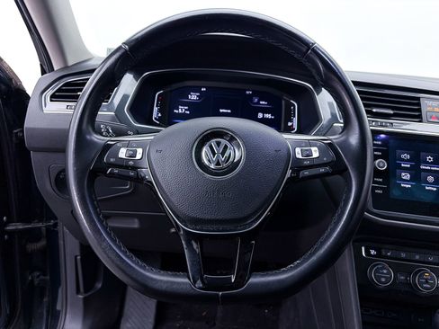 Used 2019 Volkswagen Tiguan SEL FWD image 30