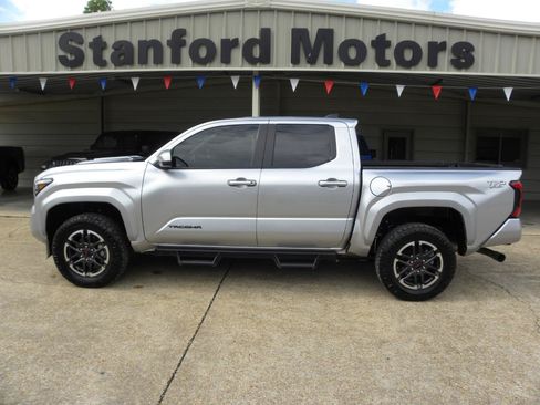 Used 2024 Toyota Tacoma 4x4 Double Cab image 1