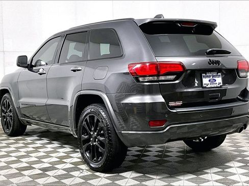 Used 2021 Jeep Grand Cherokee Laredo X image 11