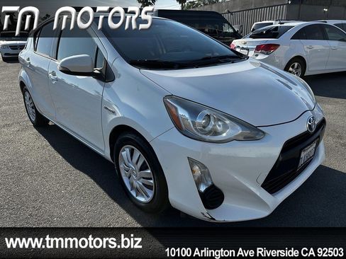 Used 2015 Toyota Prius C Two image 17