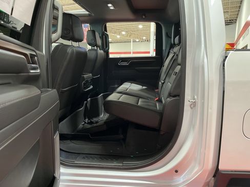 Used 2024 GMC Sierra 3500 Denali w/ Denali Reserve Package image 15