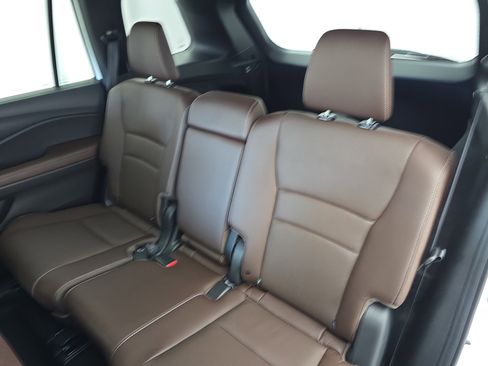 Certified 2025 Honda Passport EX-L image 14