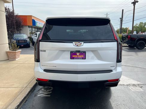 Used 2021 Cadillac Escalade Sport Platinum image 5