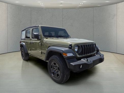 Used 2025 Jeep Wrangler Unlimited Sport AWD/4WD image 12