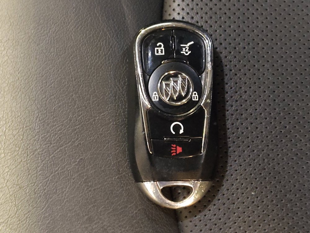 Used 2017 Buick Envision Essence FWD image 32