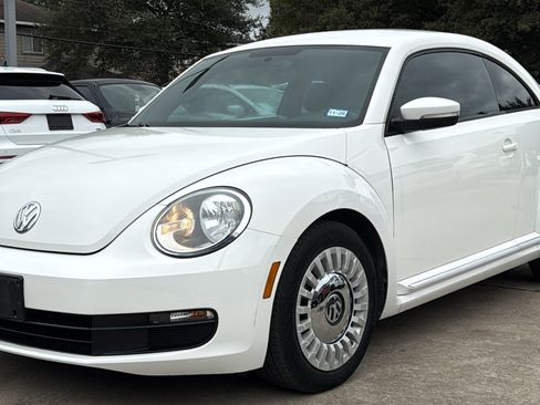 Used 2014 Volkswagen Beetle 2.5 image 3