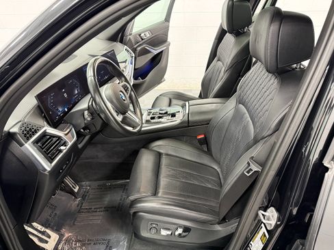 Used 2025 BMW X5 M60i AWD/4WD image 16