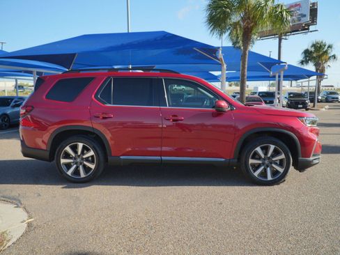 Used 2023 Honda Pilot Touring image 4