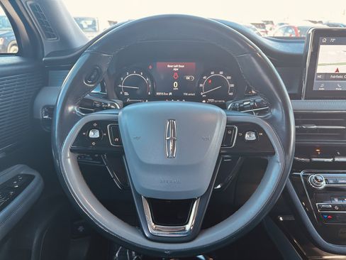 Used 2021 Lincoln Corsair Standard w/ Equipment Group 101A image 11