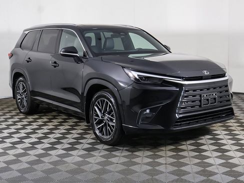 Used 2024 Lexus TX 350 350 Luxury image 2