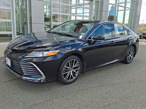 Certified 2024 Toyota Camry XLE w/ Navigation Package AWD/4WD image 3