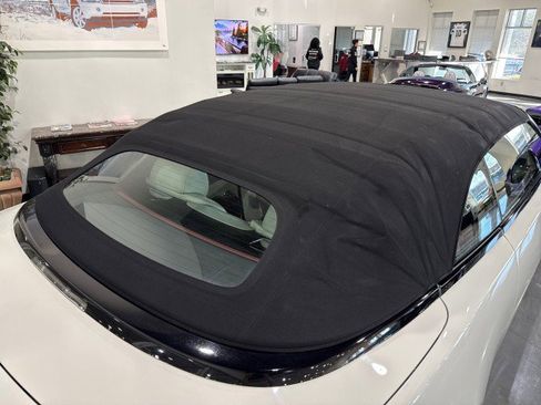 Used 2017 Rolls-Royce Dawn image 51