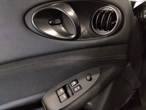 Used 2024 Nissan Z Sport w/ Floor Mat Package image 27