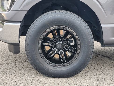 Used 2023 Ford F150 XLT image 7