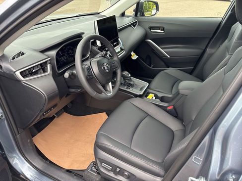 Certified 2026 Toyota Corolla Cross XLE w/ Black Badges Package (TMS) AWD/4WD image 13