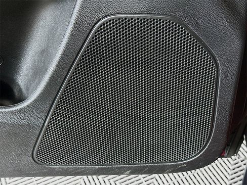 Used 2015 Jeep Cherokee Sport w/ Cold Weather Group image 18