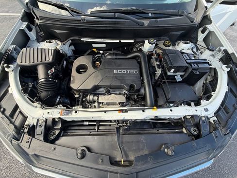 Certified 2021 Chevrolet Equinox LS FWD image 18