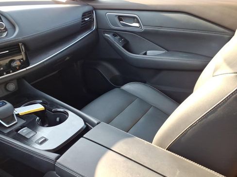 Used 2021 Nissan Rogue SL FWD image 13