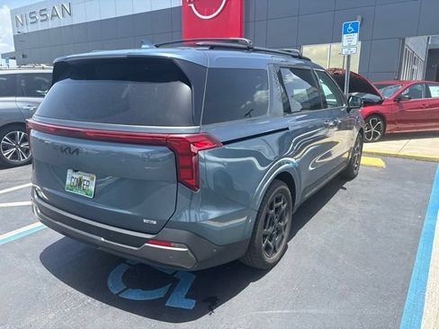 Used 2025 Kia Carnival SX w/ SX Dark Edition Package FWD image 4