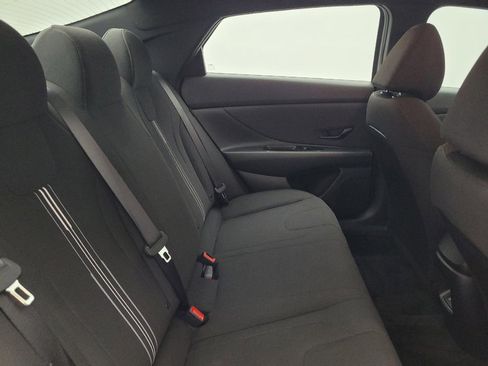 Used 2025 Hyundai Elantra Sport FWD image 19