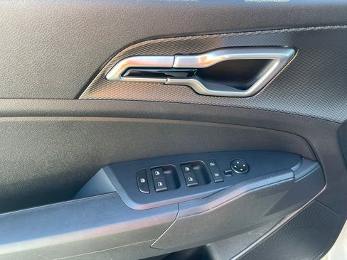 Certified 2024 Kia Sportage LX image 11