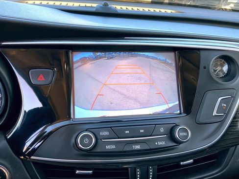 Used 2018 Buick Envision Essence image 22