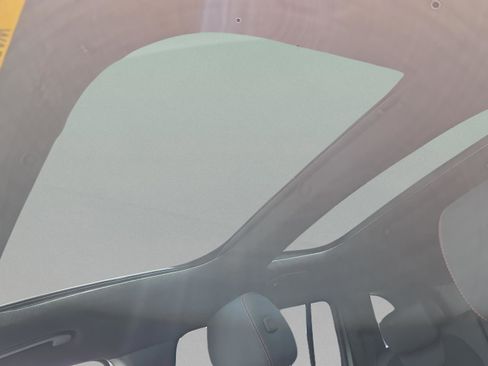 Certified 2023 Mercedes-Benz GLB 250 image 21
