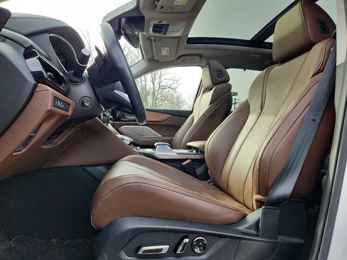 Used 2023 Acura MDX SH-AWD w/ Technology Package image 12