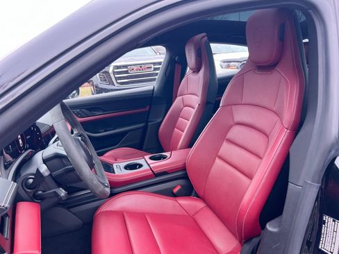 Used 2022 Porsche Taycan 4S image 13