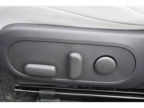 Used 2025 Hyundai Kona Limited AWD/4WD image 32