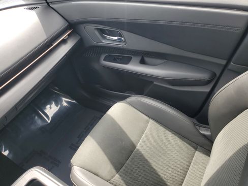 Certified 2023 Nissan Ariya AWD image 12