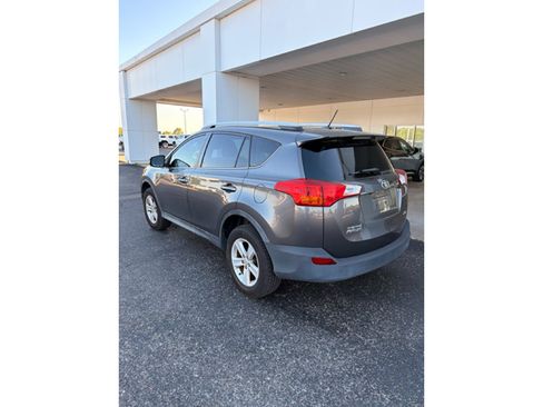 Used 2014 Toyota RAV4 XLE image 3